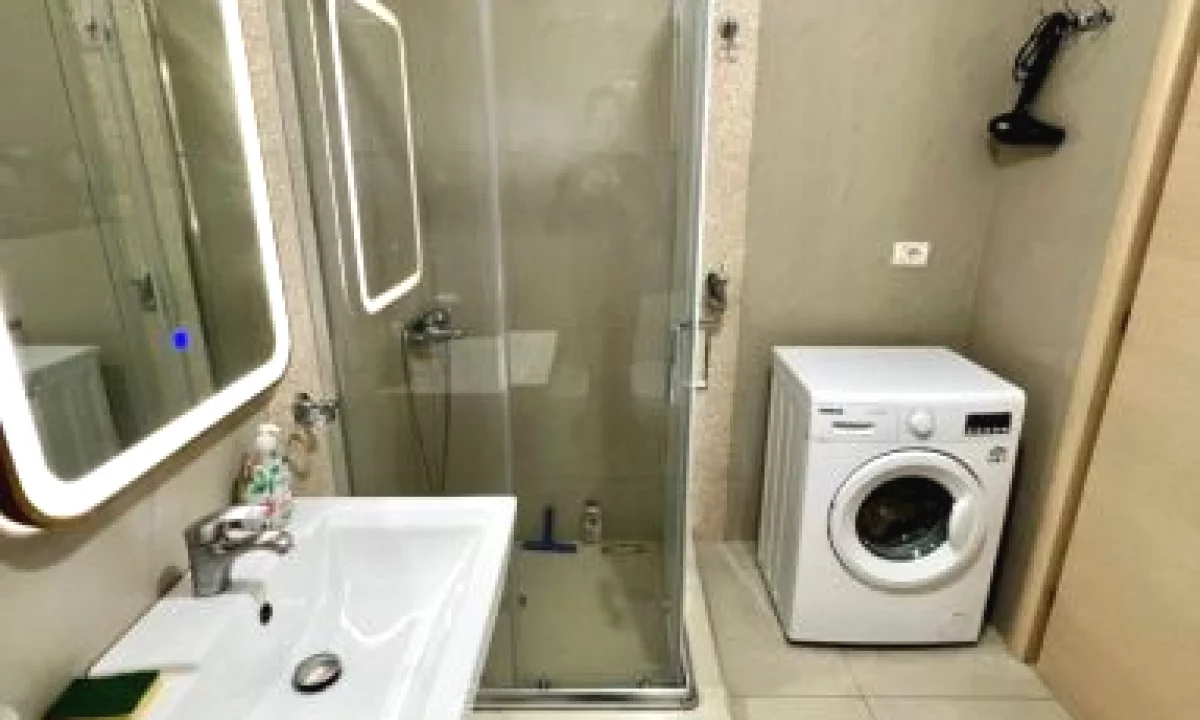 Appartamento in vendita a Tirana 2+1, Arredato