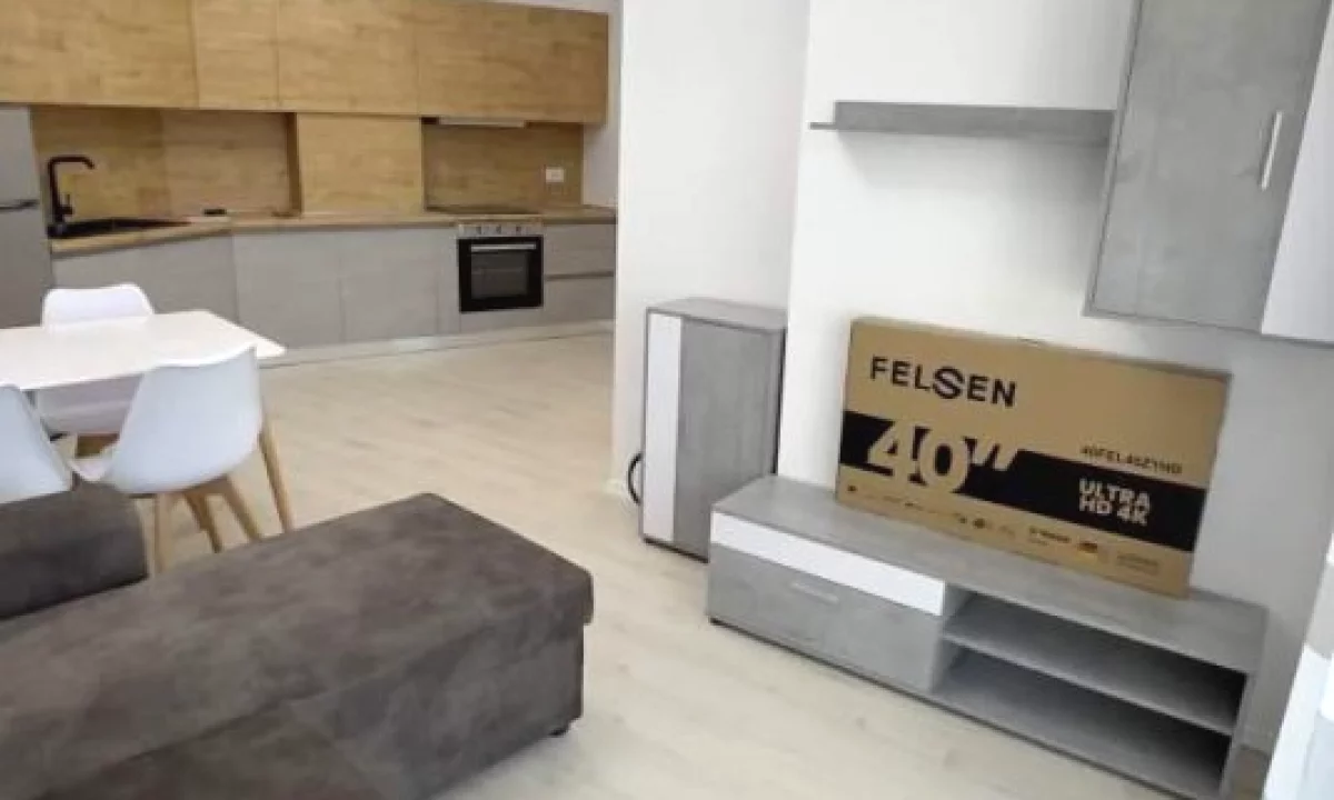 Shtepi me qera Apartament ne Tirane, 2+1, Mobilimi E mobiluar, Pagesa 570  Euro.