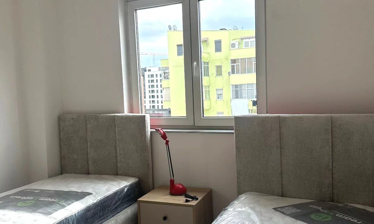 Shtepi me qera Apartament ne Tirane, 2+1, Mobilimi E mobiluar, Pagesa 550  Euro.