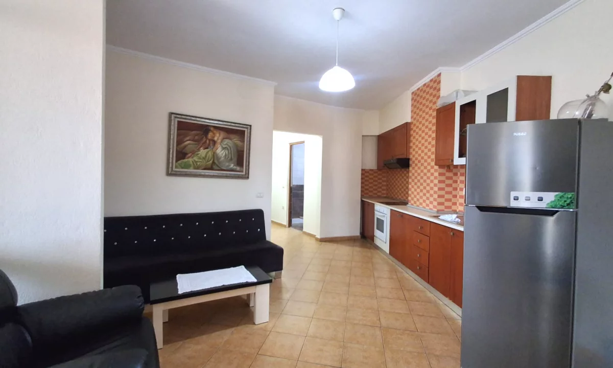 Appartamento in vendita a Tirana 2+1, Arredato