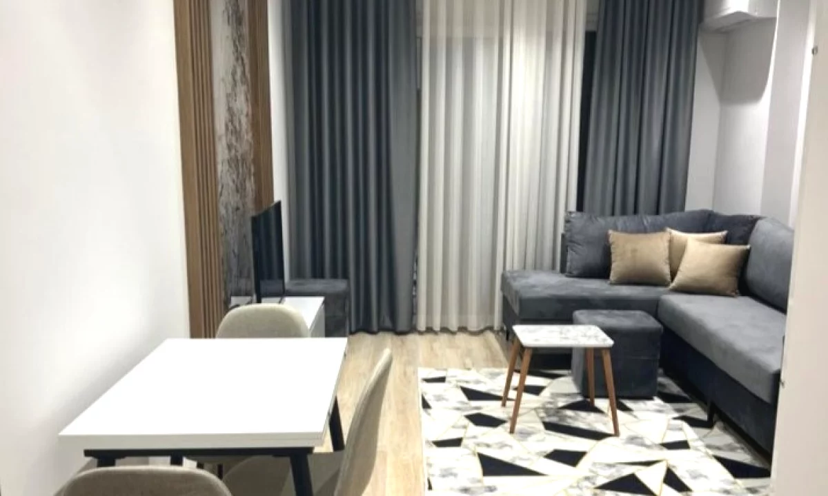 Appartamento in vendita a Tirana 1+1, Arredato