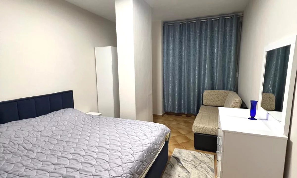 Shtepi me qera Apartament ne Tirane, 1+1, Mobilimi E mobiluar, Pagesa 600  Euro.