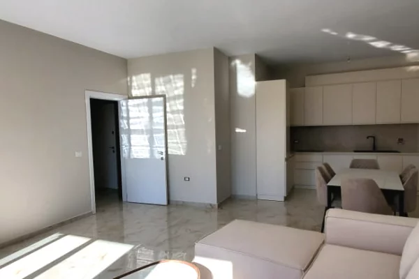 House for Rent 3+1 in Tirana - 1,000 Euro