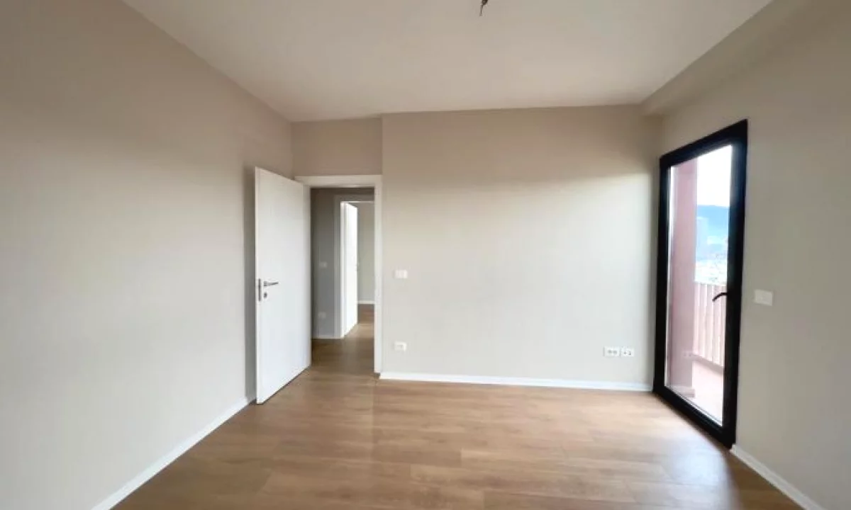 Apartment for rent in Tirana 2+1, Emty