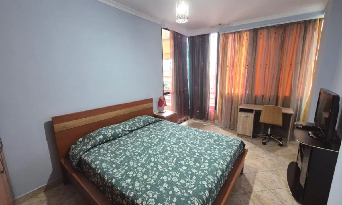 Shtepi me qera Apartament ne Tirane, 2+1, Mobilimi E mobiluar, Pagesa 650  Euro.