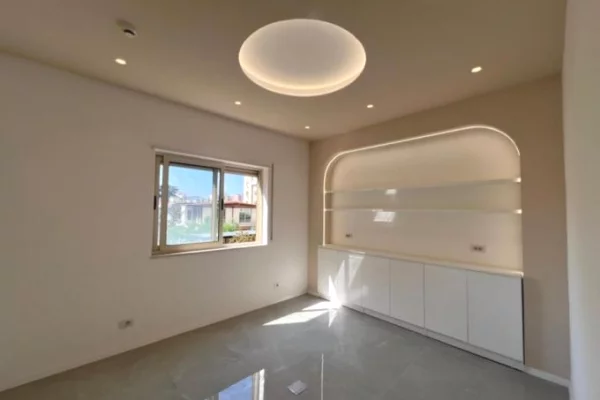 Jepet ambient biznesi tek Rruga Panorama , Ish Stacioni i Trenit , Zogu i Zi , Rruga Don Bosko .​