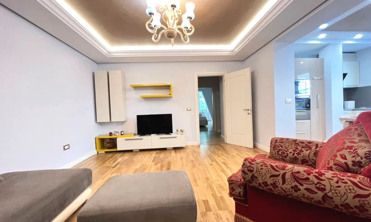 Shtepi me qera Apartament ne Tirane, 2+1, Mobilimi E mobiluar, Pagesa 1,000  Euro.