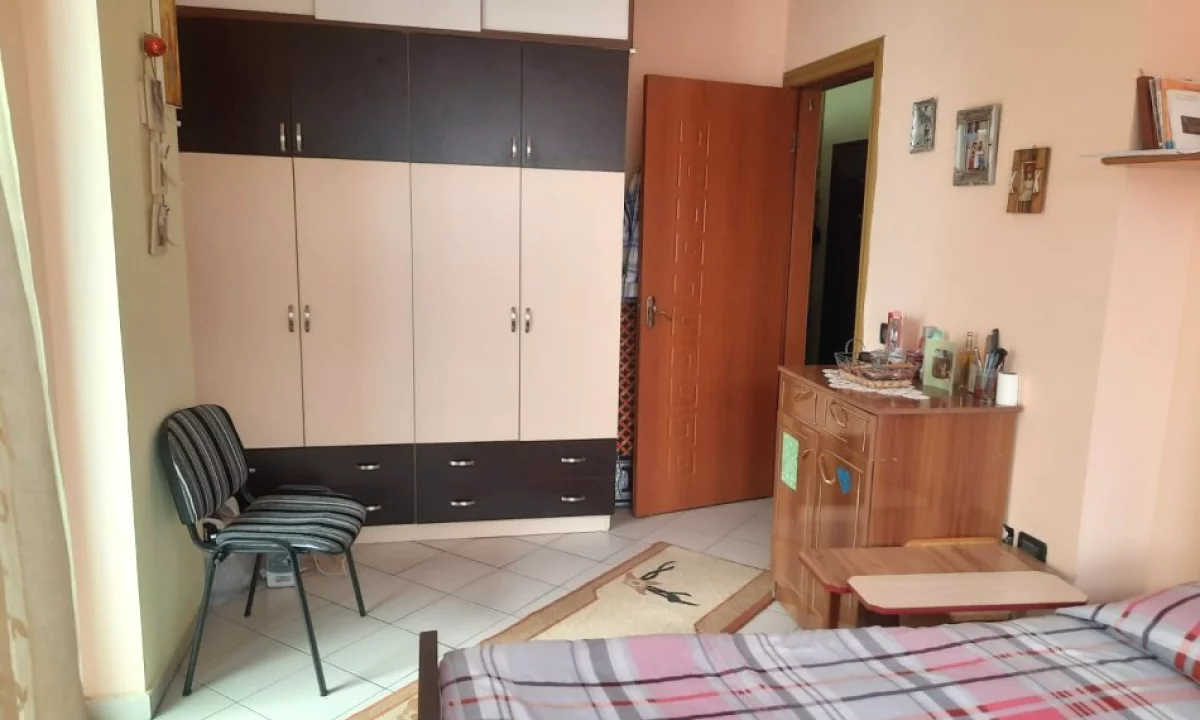 Appartamento in vendita a Tirana 2+1, Arredato