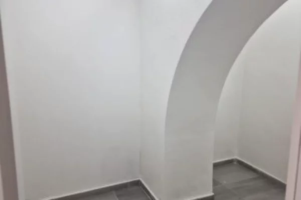 Ambient biznesi me qera 1+1 ne Tirane - 370 Euro