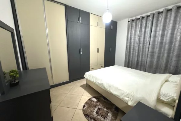 Shtepi me qera 2+1 ne Tirane - 800 Euro