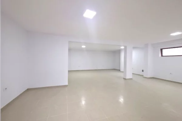 Business Property in Sale 1+1 in Tirana - 180,000 Euro