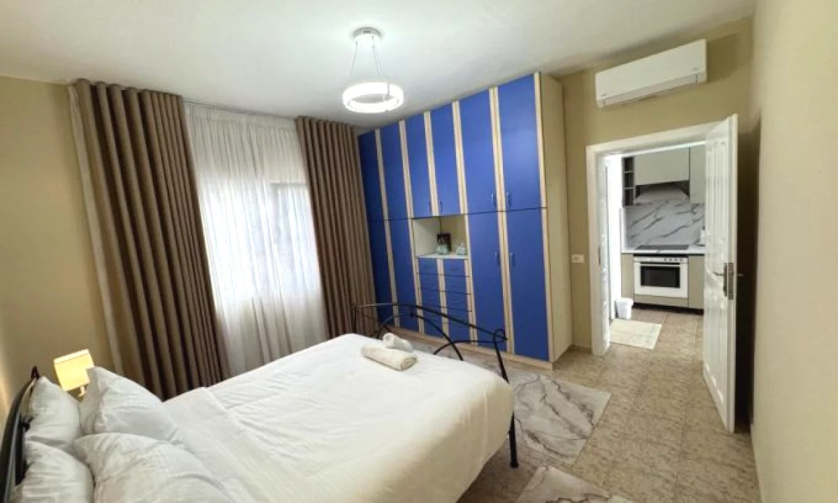 Appartamento in affitto a Tirana 1+1, Arredato