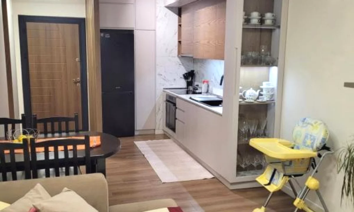 Shtepi me qera Apartament ne Tirane, 2+1, Mobilimi E mobiluar, Pagesa 650  Euro.
