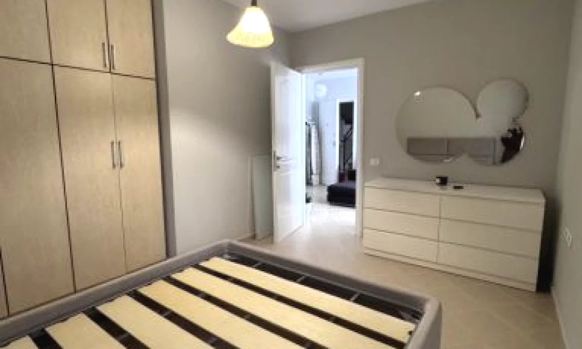 Appartamento in affitto a Tirana 1+1, Arredato