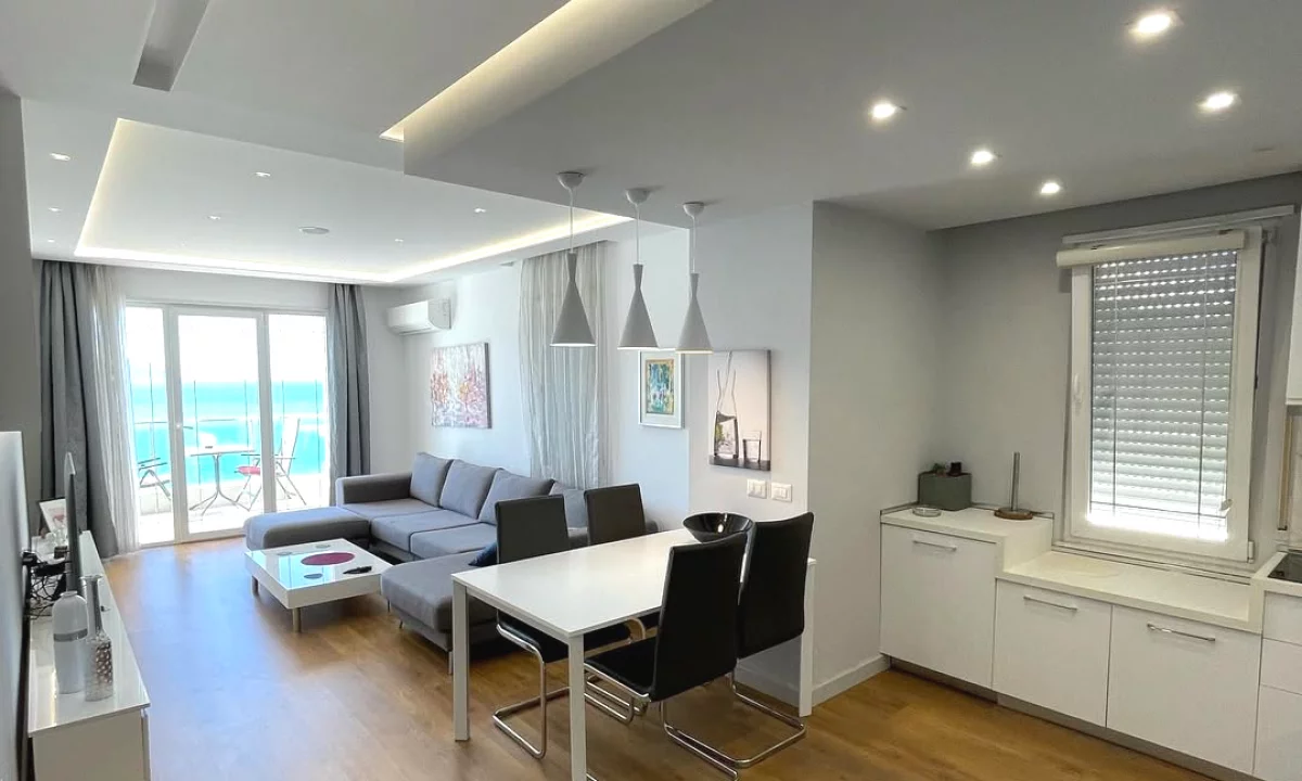 Shtepi ne shitje Apartament ne Vlore, 1+1, Mobilimi E mobiluar, Pagesa 250,000  Euro.