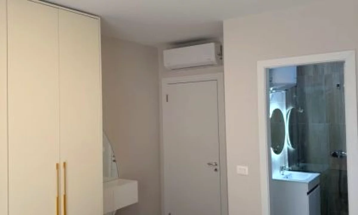 Shtepi me qera Apartament ne Tirane, 2+1, Mobilimi E mobiluar, Pagesa 900  Euro.