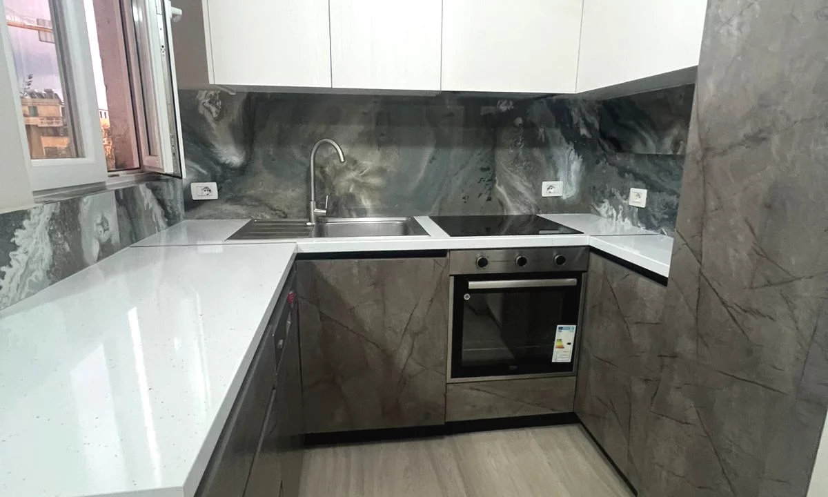 Shtepi me qera Apartament ne Tirane, 1+1, Mobilimi E mobiluar, Pagesa 650  Euro.