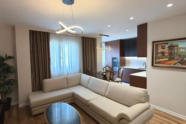 Shtepi ne shitje 2+1 ne Tirane - 250,000 Euro