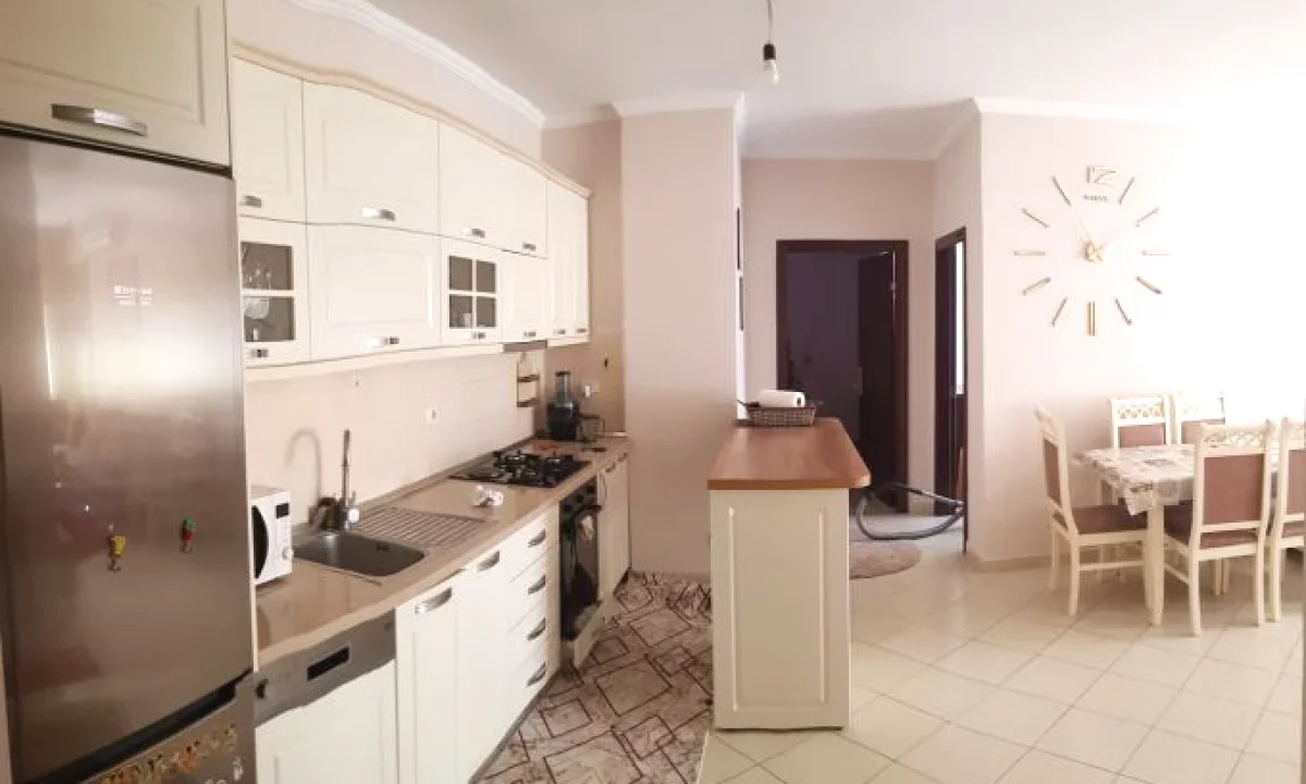 Shtepi me qera Apartament ne Tirane, 2+1, Mobilimi E mobiluar, Pagesa 450  Euro.