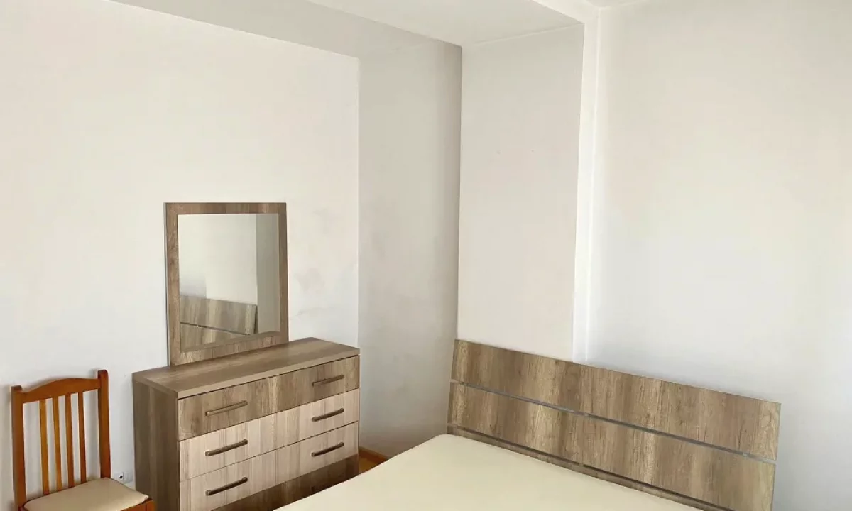 Shtepi me qera Apartament ne Tirane, 1+1, Mobilimi E mobiluar, Pagesa 500  Euro.