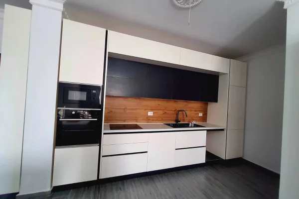 Shtepi me qera 2+1 ne Tirane - 550 Euro