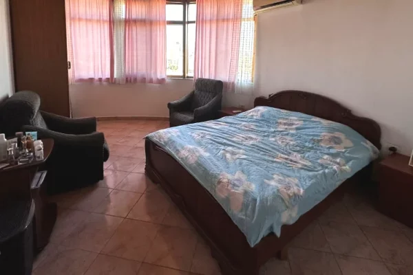 Shtepi me qera 1+1 ne Tirane - 400 Euro