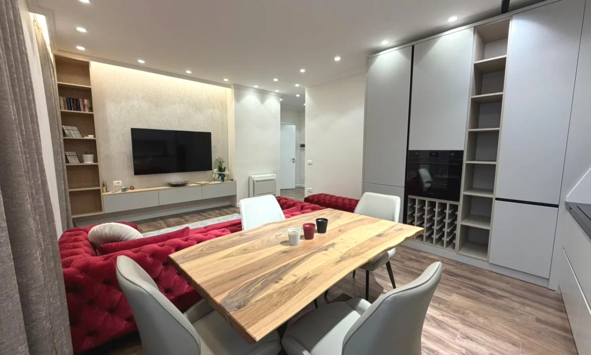 Shtepi me qera Apartament ne Tirane, 1+1, Mobilimi E mobiluar, Pagesa 800  Euro.