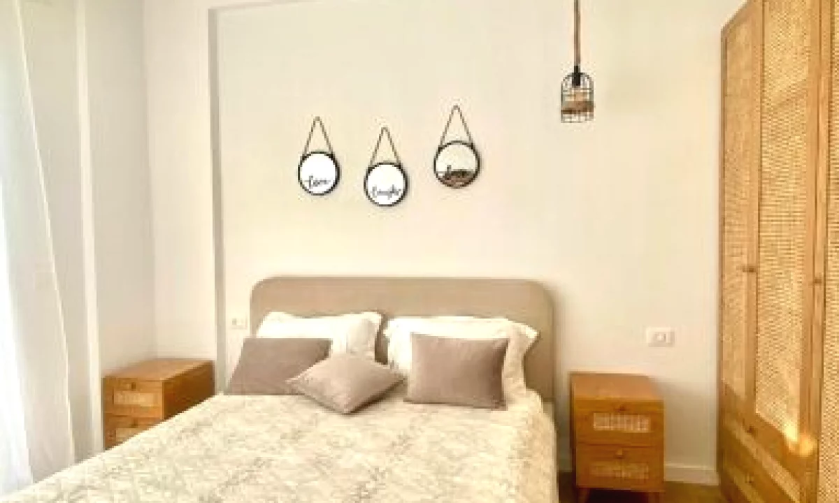 Shtepi ne shitje Apartament ne Himare, 1+1, Mobilimi E mobiluar, Pagesa 300,000  Euro.