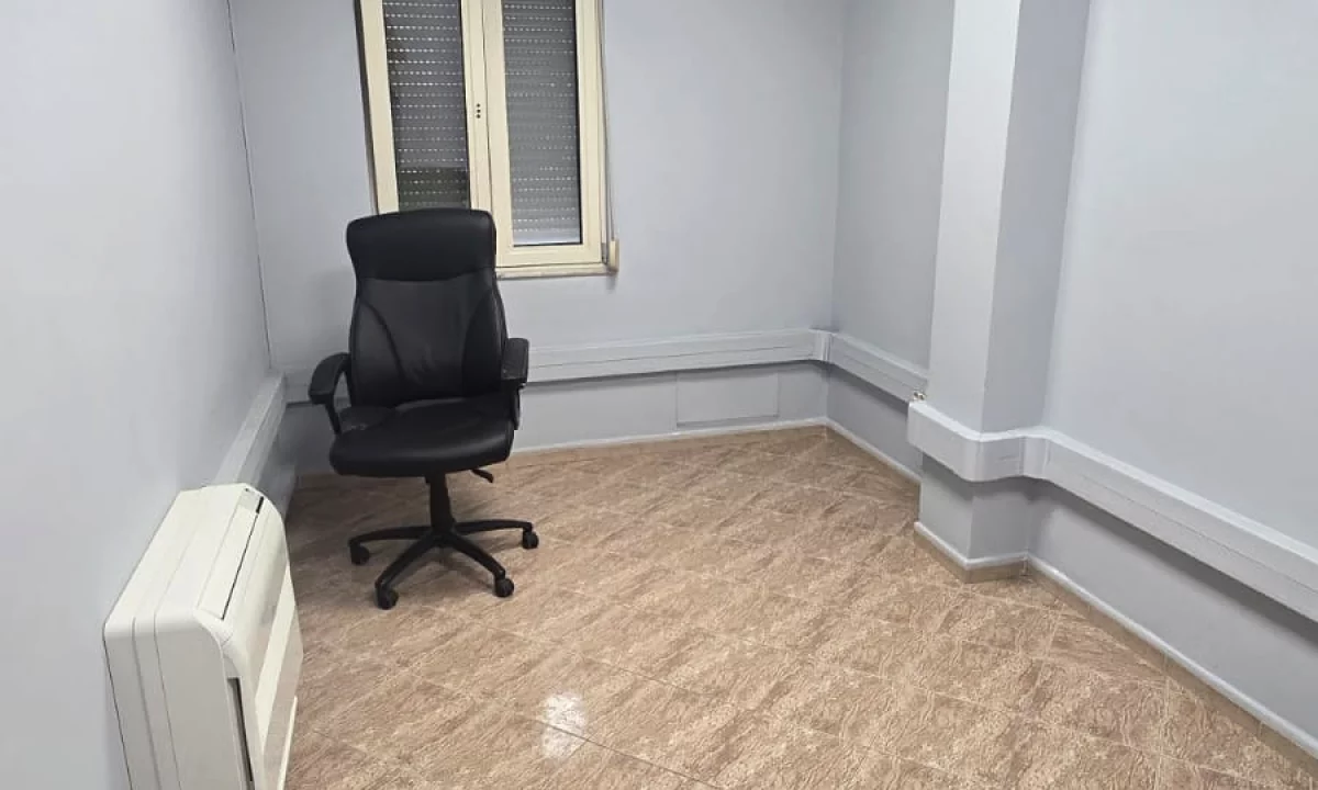 🏢 Ambient Zyre me Qira – Qemal Stafa, prane Shkolles se Kuqe & Pazarit te Ri ✨