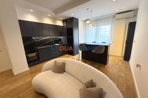 Shtepi me qera 2+1 ne Tirane - 700 Euro
