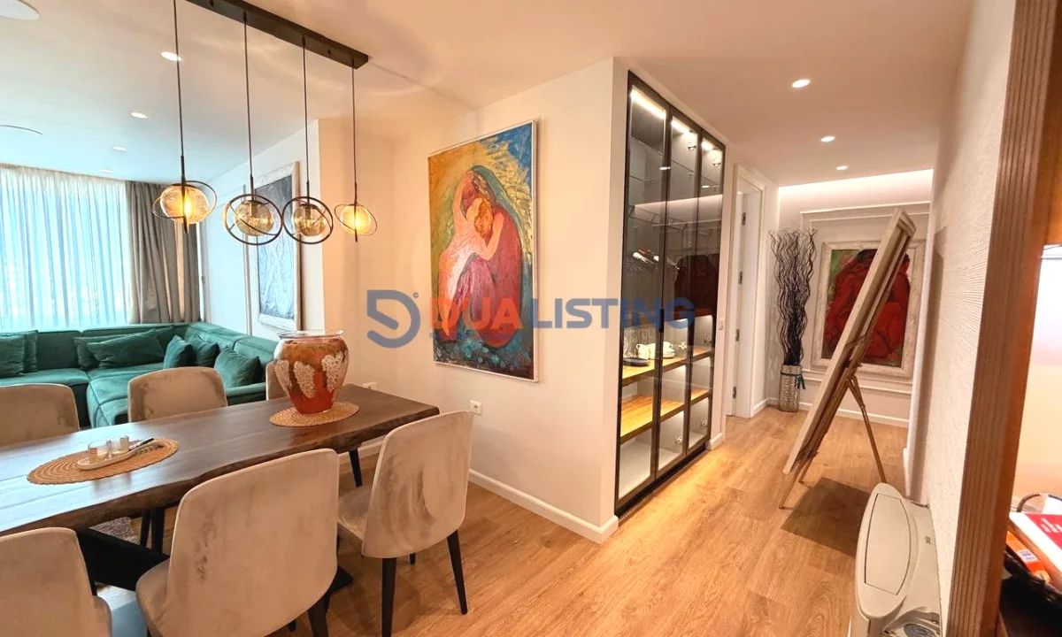 Shtepi ne shitje Apartament ne Tirane, 3+1, Mobilimi E mobiluar, Pagesa 650,000  Euro.