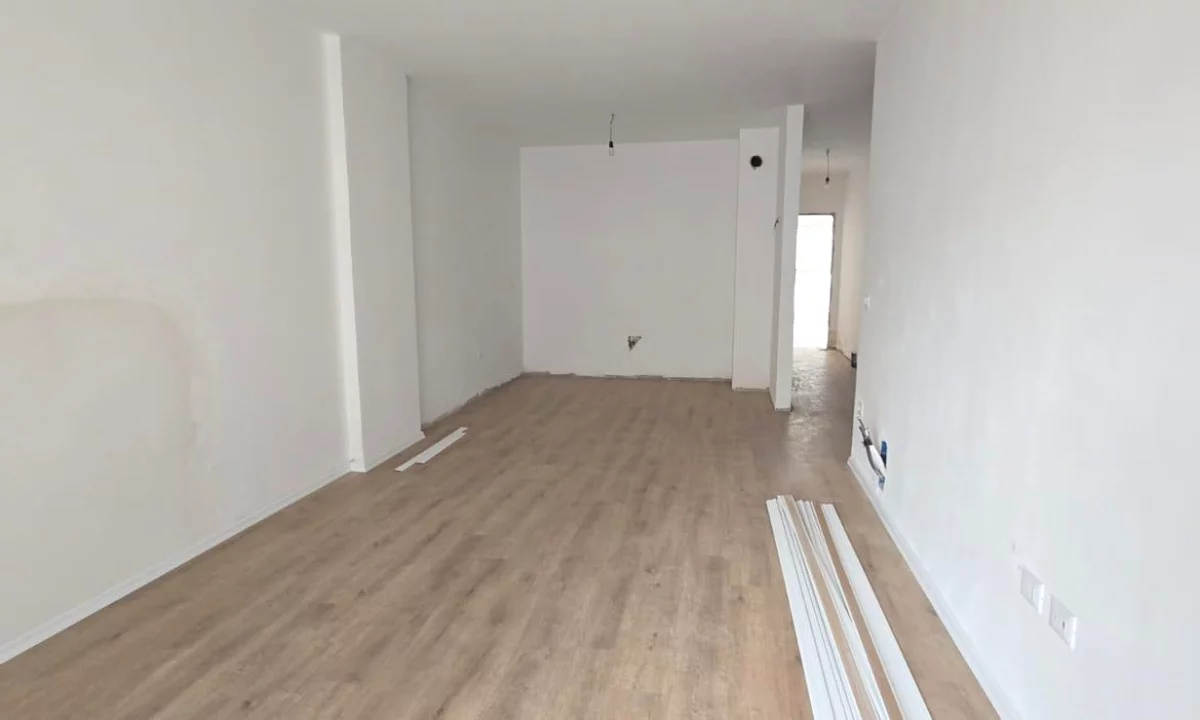 Shtepi ne shitje Apartament ne Tirane, 2+1, Mobilimi Bosh, pa mobiluar, Pagesa 187,000  Euro.
