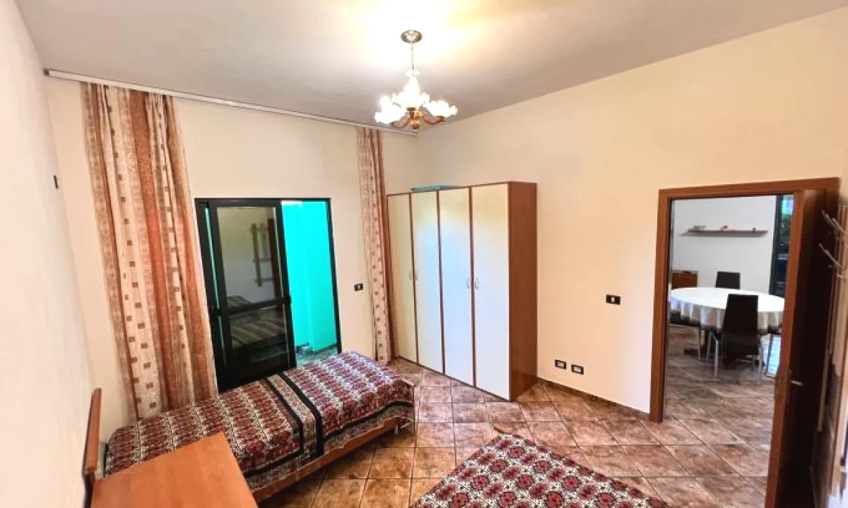 Shtepi me qera Apartament ne Tirane, 2+1, Mobilimi E mobiluar, Pagesa 600  Euro.