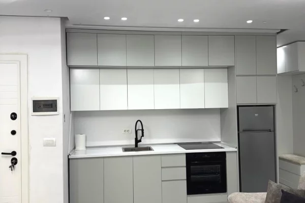 Shtepi me qera 2+1 ne Tirane - 450 Euro