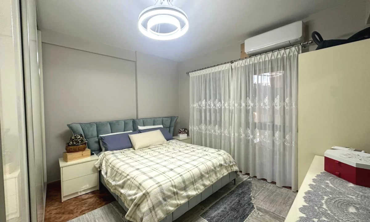 Shtepi me qera Apartament ne Tirane, 2+1, Mobilimi E mobiluar, Pagesa 950  Euro.