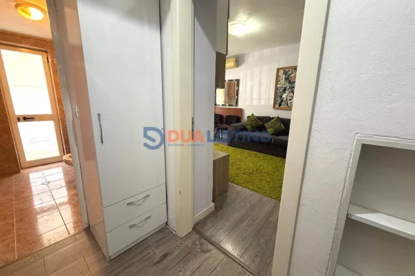 Shitet Apartament ( Studio ) + Dyqan tek Rruga Myslym Shyri .