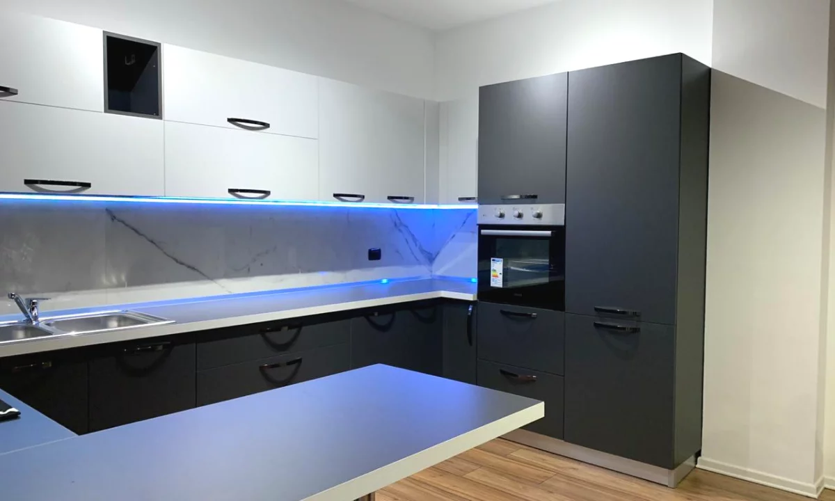 Shtepi me qera Apartament ne Tirane, 1+1, Mobilimi E mobiluar, Pagesa 950  Euro.