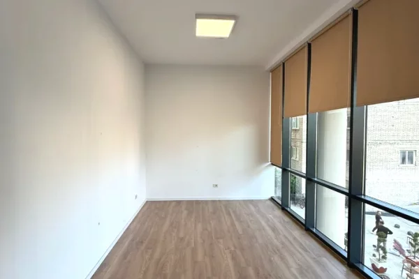 Jepet zyre 30m2 bruto, 21m2 neto tek Golden Tower, Rruga Mine Peza , Zogu i Zi , Rruga e Durresit .