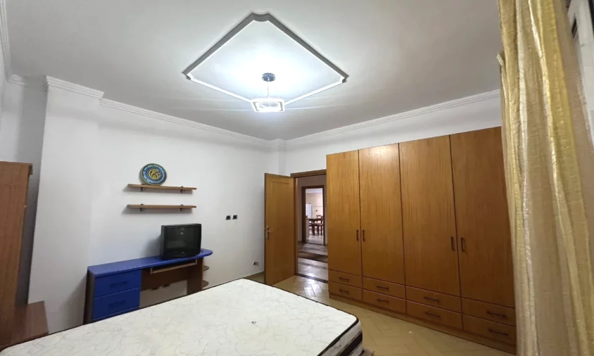 Shtepi me qera Apartament ne Tirane, 2+1, Mobilimi E mobiluar, Pagesa 500  Euro.