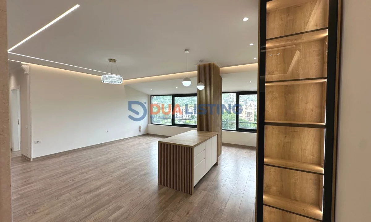 Shtepi ne shitje Apartament ne Tirane, 2+1, Mobilimi Pjeserisht e mobiluar, Pagesa 273,000  Euro.