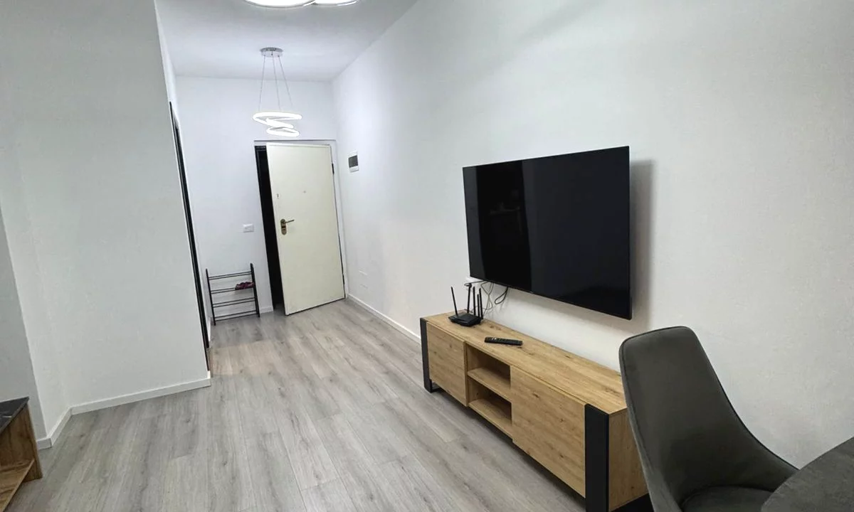 Shtepi me qera Apartament ne Tirane, 1+1, Mobilimi E mobiluar, Pagesa 650  Euro.