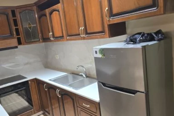 Jepet apartament 1+1 me qira tek Rruga Don Bosko