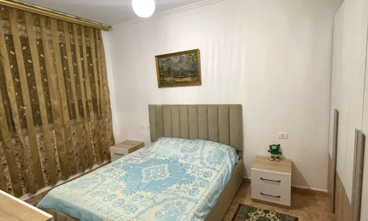 Shtepi me qera Apartament ne Tirane, 1+1, Mobilimi E mobiluar, Pagesa 550  Euro.
