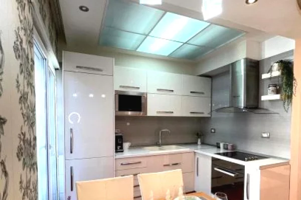 Shitet apartament 1+1 ne Durres , Plepat , prane Hotel Majestic , Shkembi i Kavajes , Mali i Robit ,