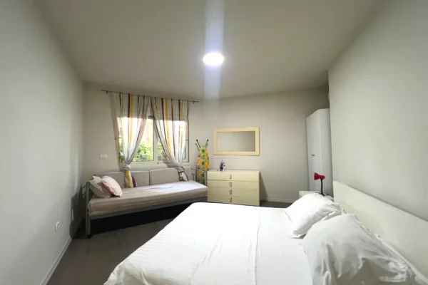 Shitet apartament 2+1+Verande+Oborr tek Kompleksi Lura 1 , Hamallaj , Gjiri i lalezit , Durres .