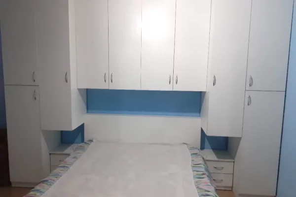 Jepet apartament 1+1 me qira ne Astir , prane Bar Bohem .