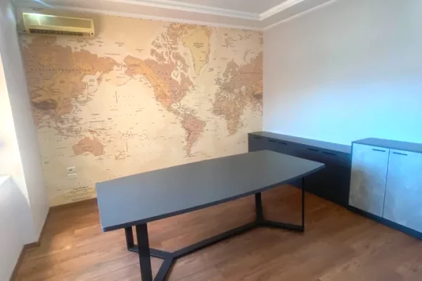 Ambient biznesi me qera 3+1 ne Tirane - 2,500 Euro