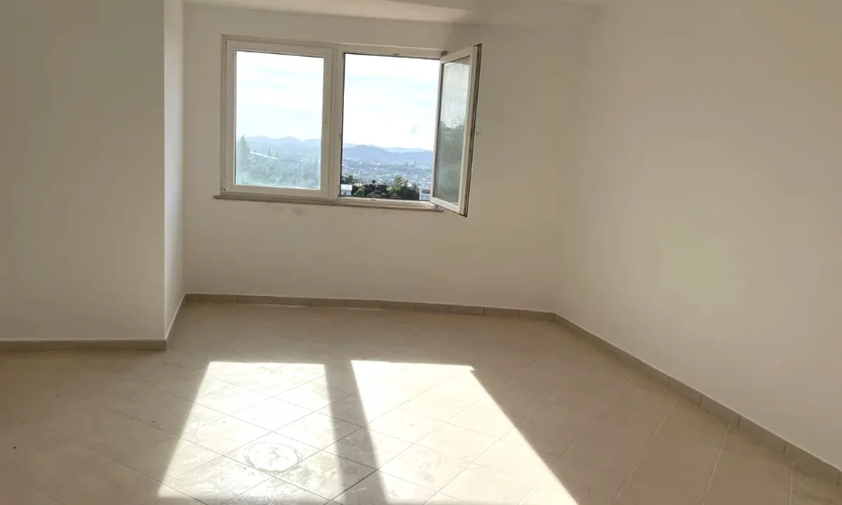 Apartment for sale in Tirana 2+1, Emty