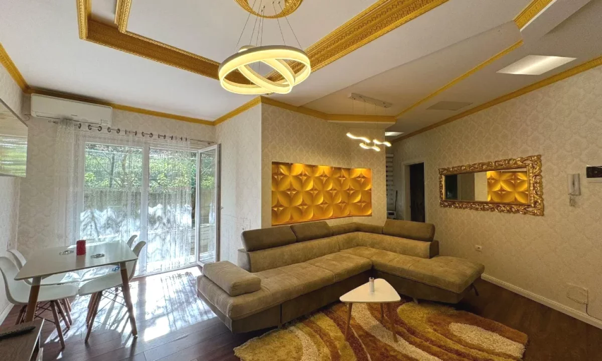 Shtepi me qera Apartament ne Tirane, 2+1, Mobilimi E mobiluar, Pagesa 800  Euro.