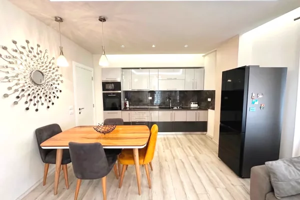 Shitet apartament 2+1 tek Niku Construction , Komuna e Parisit .